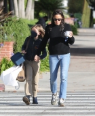 Jennifer-and-Samuel-out-and-about-in-Brentwood-June-01-015.jpg